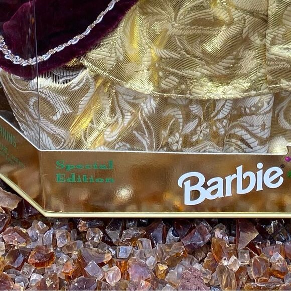 Happy Holidays 1996 Barbie Doll Special Edition 15646 Mattel BOX NEVER OPENED! - Picture 8 of 10